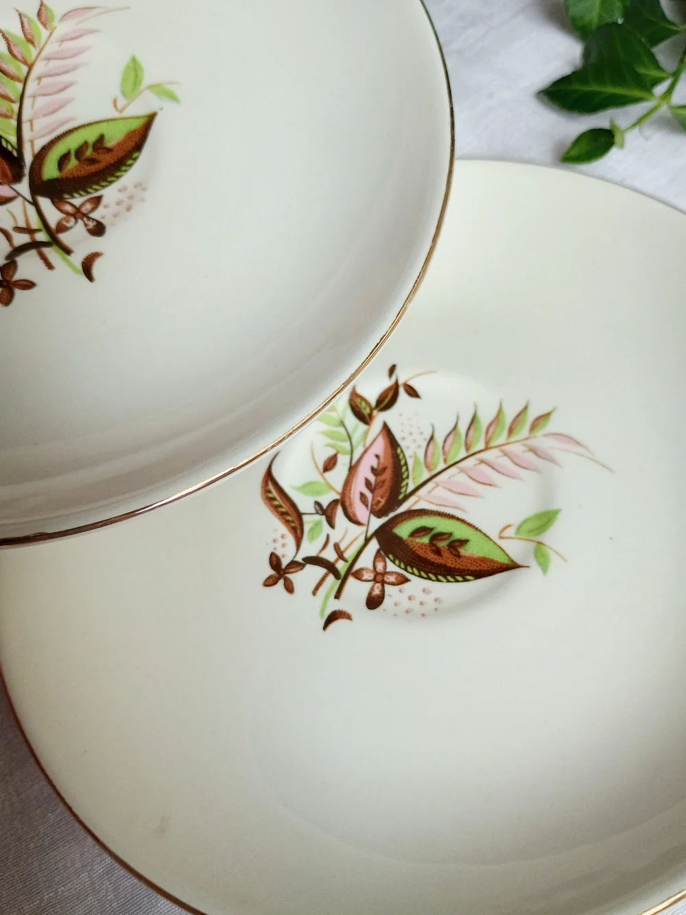 ✨ MID-CENTURY DECOR ✨ x 2 Cream Saucers w Atomic MCM Design, Eclectic Home